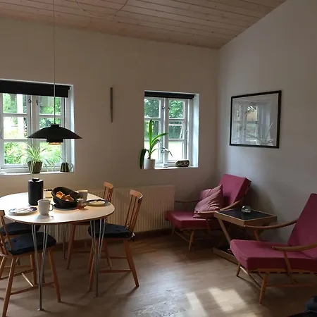 Lindegaardapartment - Woods And Sea Apartment