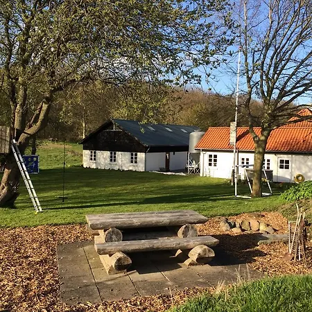 Lindegaardapartment - Woods And Sea דירה