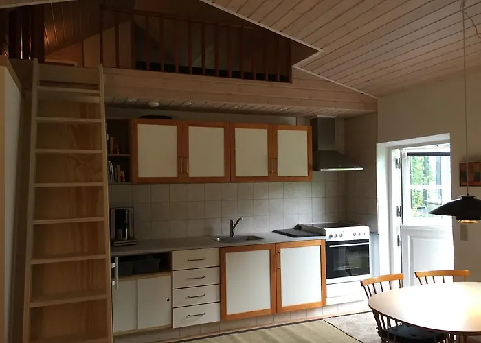 Lindegaardapartment - Woods And Sea Lägenhet